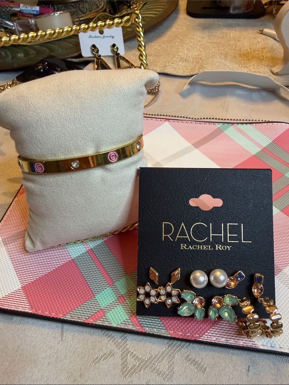 Fashion Jewelry Gold Bracelet with Pink Accents